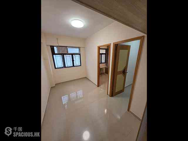 Sai Ying Pun - The First Building 09