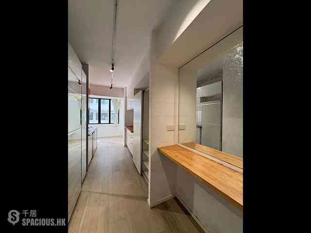 Sheung Wan - 183, Queen's Road West 03