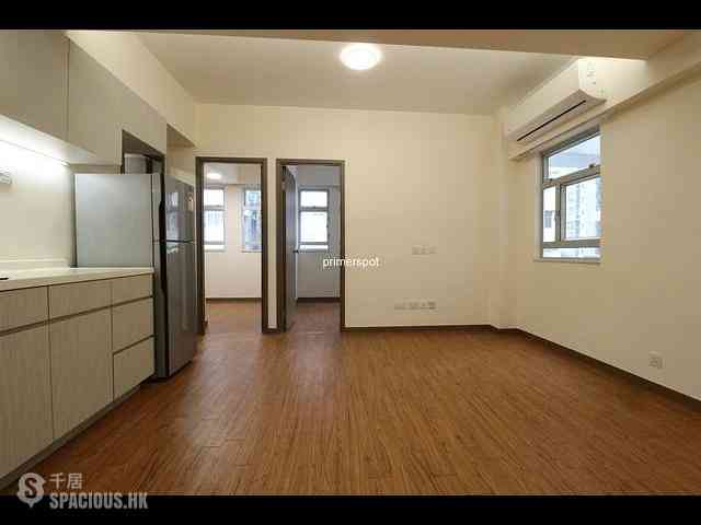 Wan Chai - Hang Tak Building 01