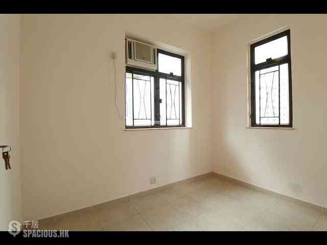 Wan Chai - Sing Kong Building 04