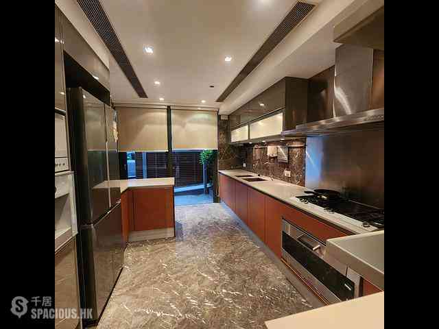 Gold Coast / So Kwun Wat - Avignon Block 7 04