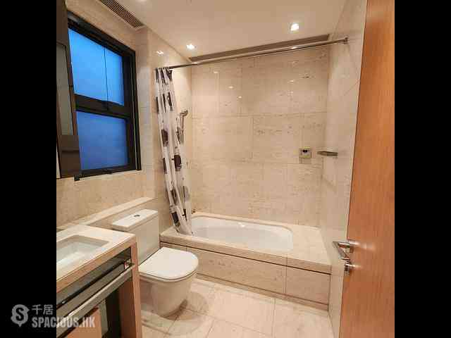 Gold Coast / So Kwun Wat - Avignon Block 7 08