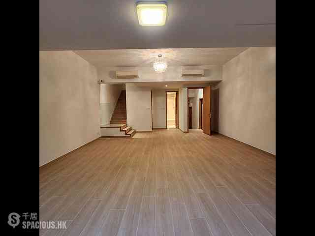 Gold Coast / So Kwun Wat - Avignon Block 7 16