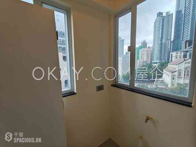 Mid Levels West - Bonanza Court 08
