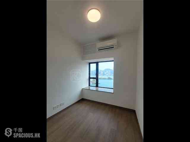 West Kowloon - The Arch Sky Tower (Block 1) 09