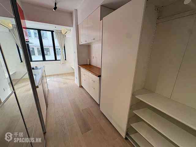 Sheung Wan - 183, Queen's Road West 07