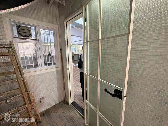 Sheung Wan - 175, Queen's Road West 02