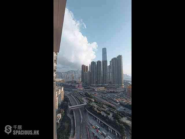 Yau Ma Tei - The Coronation Tower 1 02