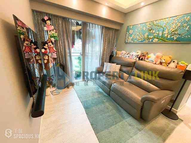 Sai Ying Pun - Centre Place 01