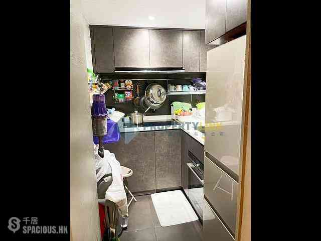 Sai Ying Pun - Centre Place 07