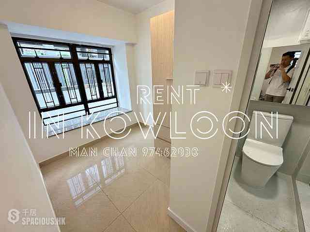 Tai Kok Tsui - Glory Royal Complex Centre Phase 2 Royal Building 10