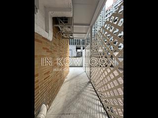 Tai Kok Tsui - Glory Royal Complex Centre Phase 2 Royal Building 11