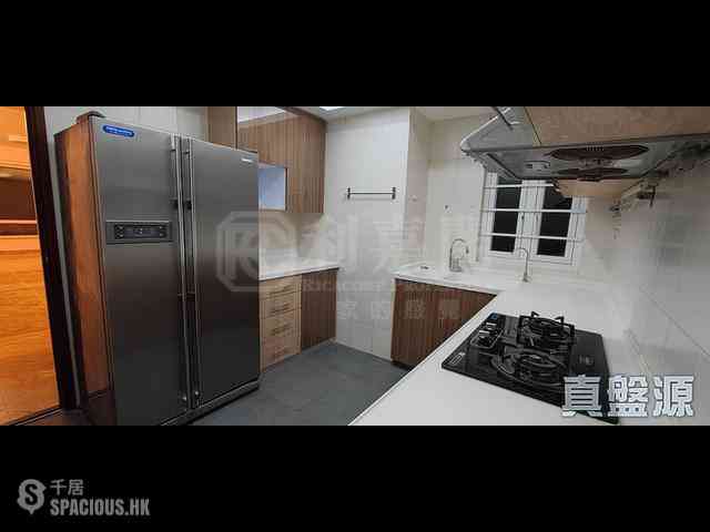 Braemar Hill - Coral Court 02
