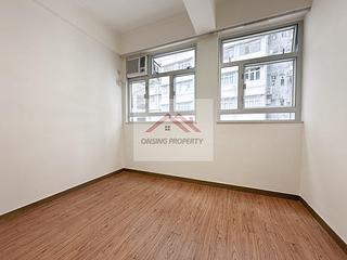 Wan Chai - Hang Tak Building 06