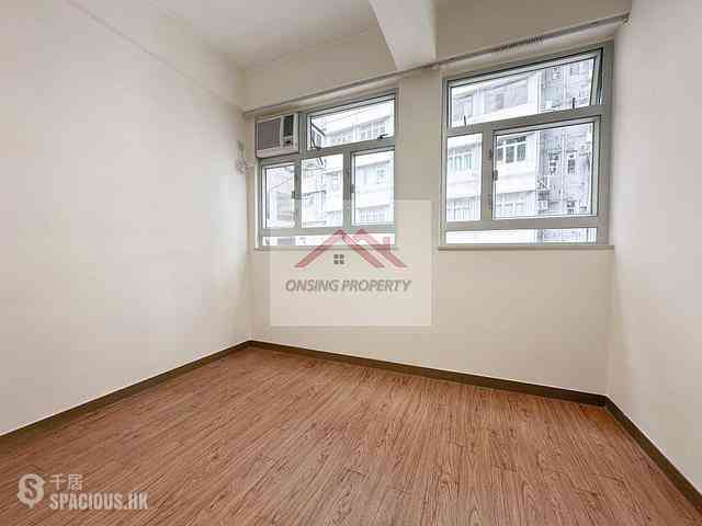 Wan Chai - Hang Tak Building 06