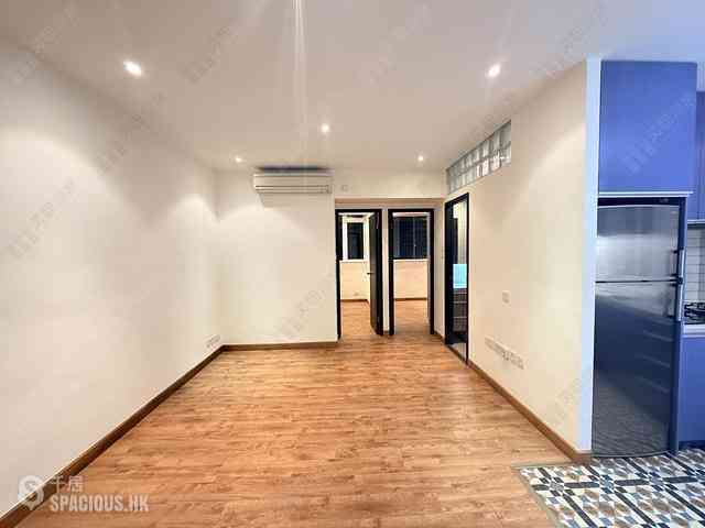 Causeway Bay - Lai Yuen Apartments 01