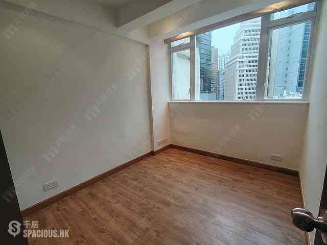 Causeway Bay - Lai Yuen Apartments 04