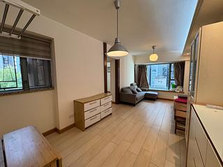 Sheung Wan - Queen's Terrace Block 3 02