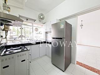 Pok Fu Lam - Bisney Villas 06
