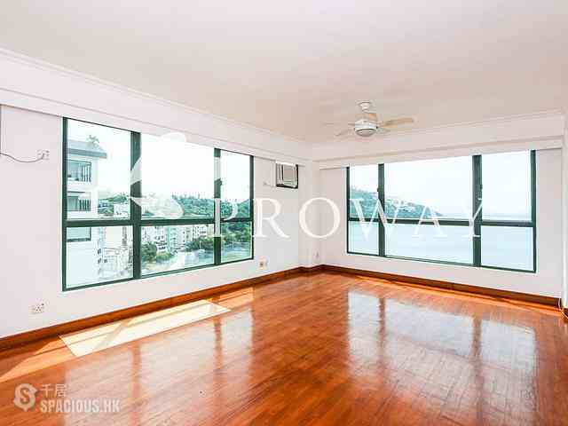 Stanley - Stanley Beach Villa 02