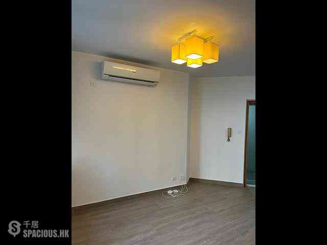 Tai Hang - Dragon Centre Block 1 02
