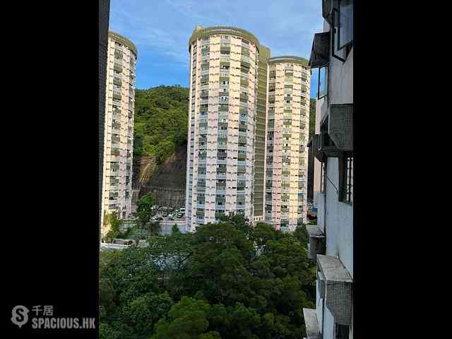 Tai Hang - Dragon Centre Block 1 04