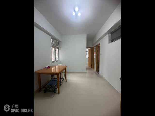 North Point - Tung Po Building 03