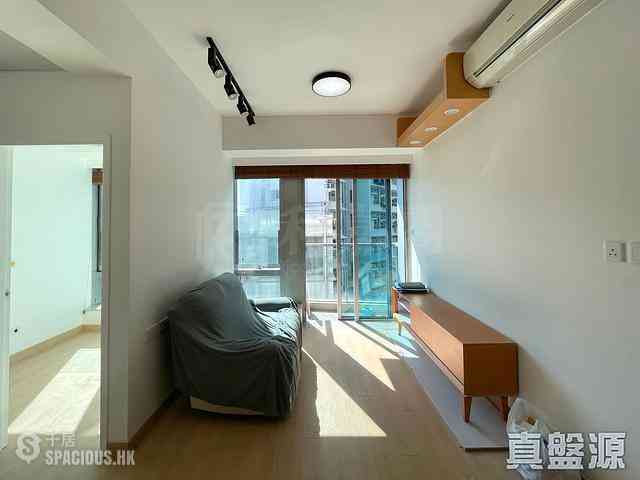Tseung Kwan O - Savannah Block 5A 01