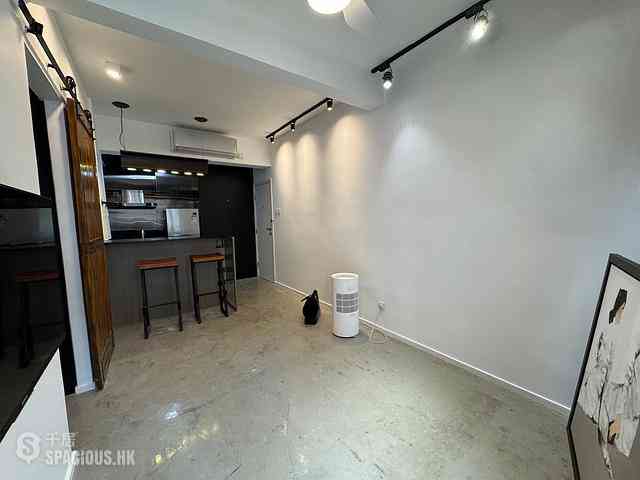 Sheung Wan - Tai Wing House 06