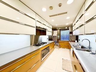 Tai Tam - Hong Kong Parkview Parkview Crescent Block 9 05