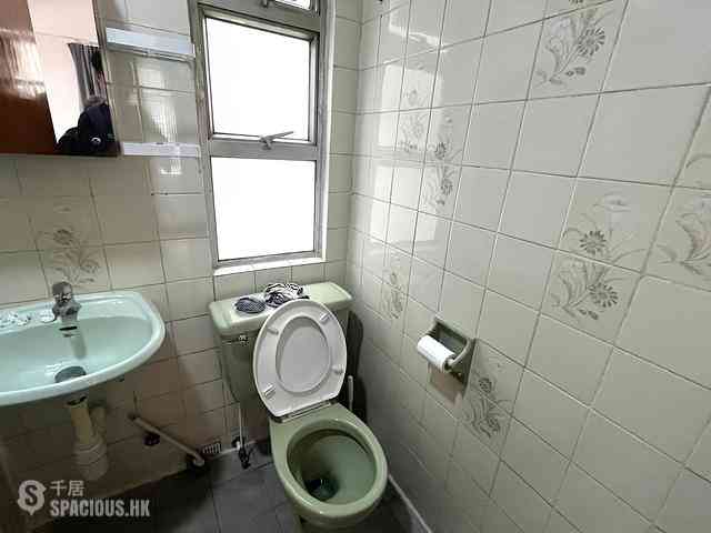 Quarry Bay - Hon Way Mansion 05