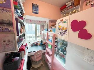 Sai Ying Pun - Centre Place 07