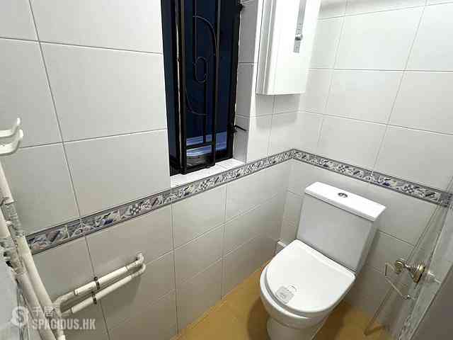 Quarry Bay - Lai King Mansion 12