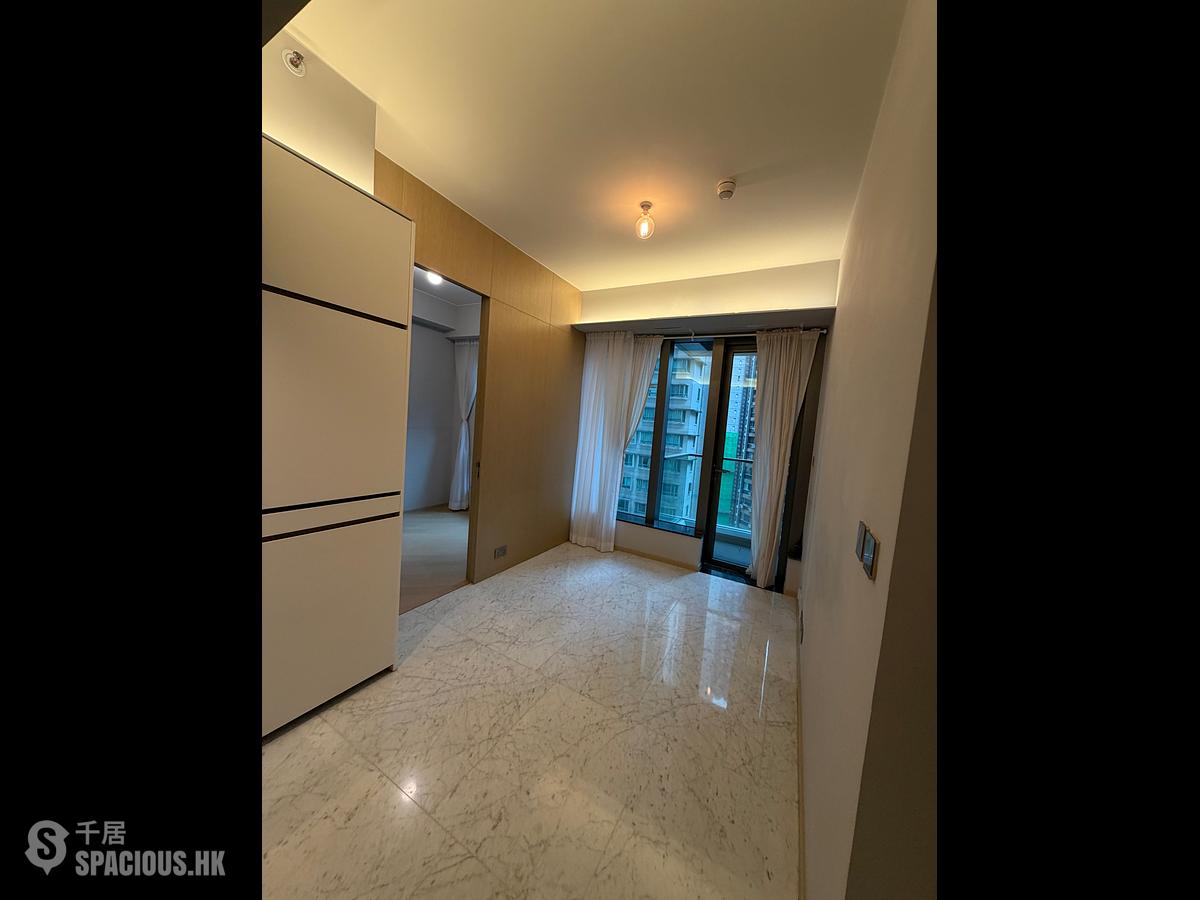 Mid Levels Central - The Richmond 01