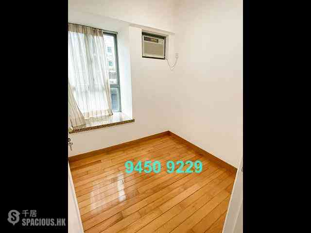 Sheung Wan - Queen's Terrace 05
