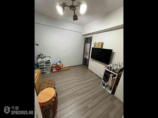 Wan Chai - Pao Woo Mansion 02