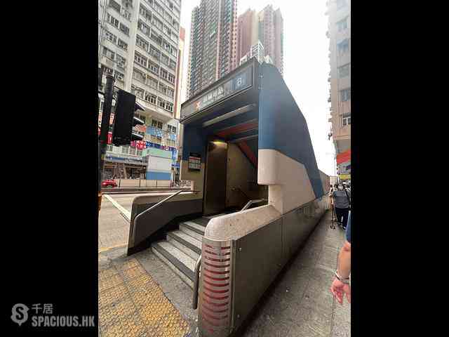 Mong Kok - Bell House 07