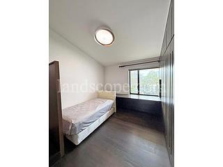 The Peak - Strawberry Hill 10