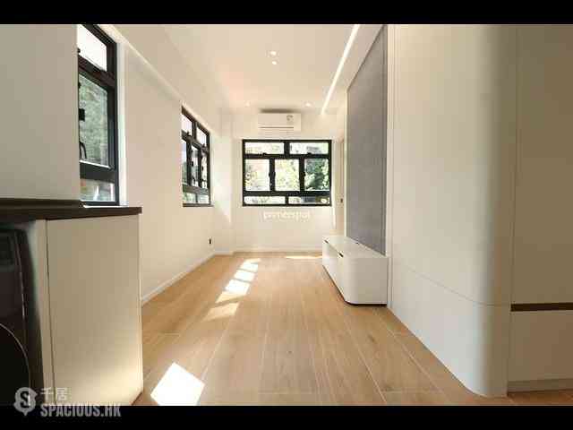 Wan Chai - Hang Tak Building 02
