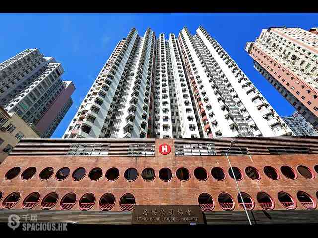 Tai Hang - Dragon Centre 01