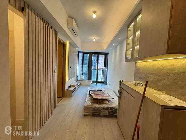 Shek Tong Tsui - Novum West 01