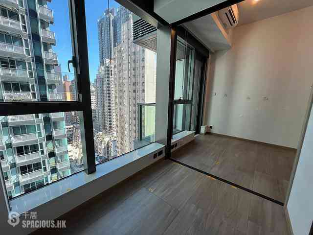 Sai Ying Pun - Two・Artlane 01