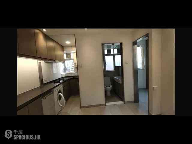 Poho - Universal Building 01