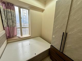 Quarry Bay - The Orchards Block 2 06
