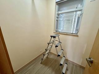 Quarry Bay - The Orchards Block 2 10