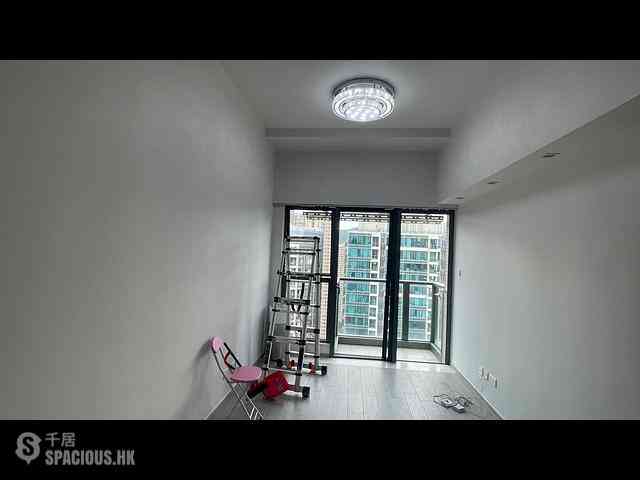Tseung Kwan O - The Wings IIIA 02