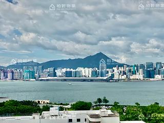 Quarry Bay - Dragon View House 02