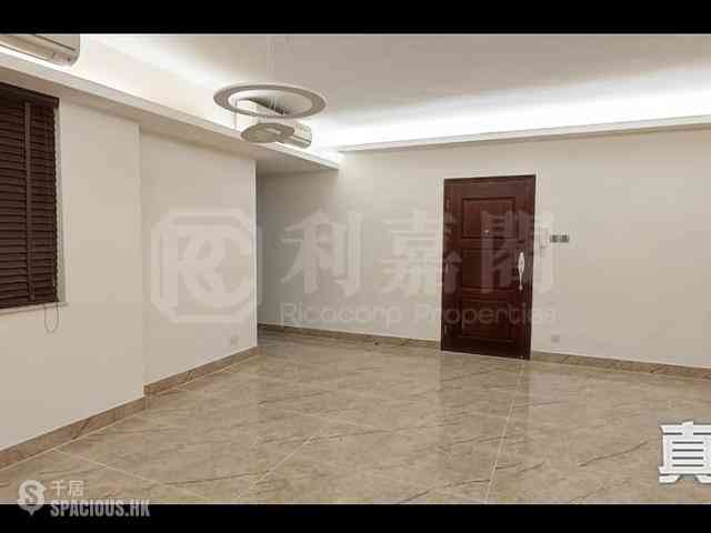 Braemar Hill - Coral Court 04