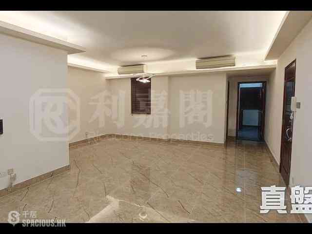 Braemar Hill - Coral Court 02