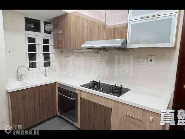 Braemar Hill - Coral Court 01